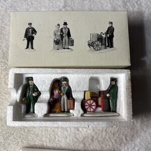 Vtg Dept 56 #5571-9 "HOLIDAY TRAVELERS" Heritage Village Collection Christmas